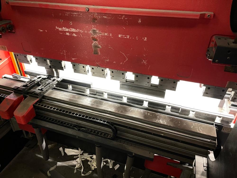 AMADA HFE M2 80-25SL  2001